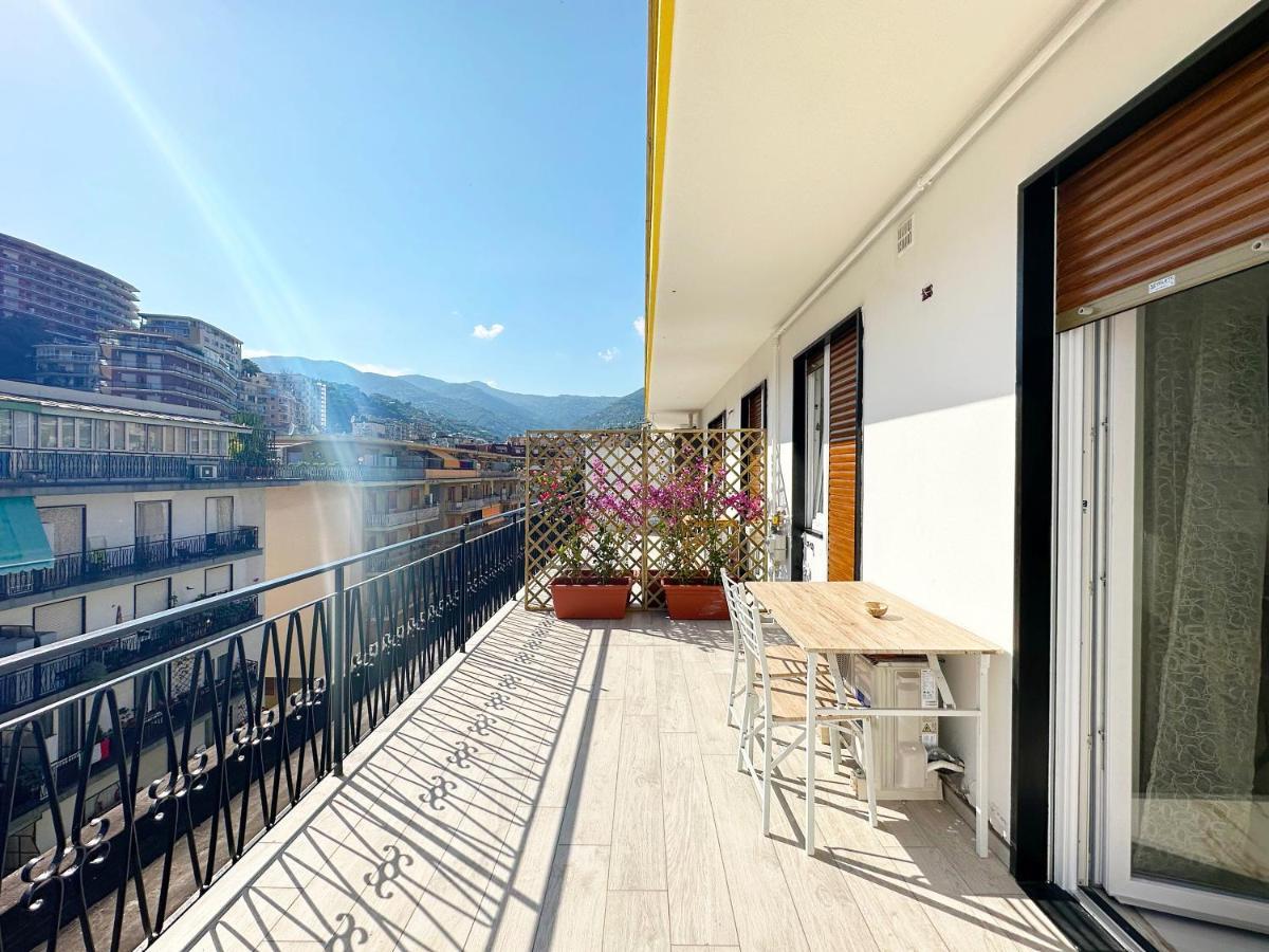 Wh - Un Posto Al Sole - Attico Monolocale Con Parcheggio Gratuito - 5 Minuti Dal Centro - Wifi Apartment Sanremo Exterior photo
