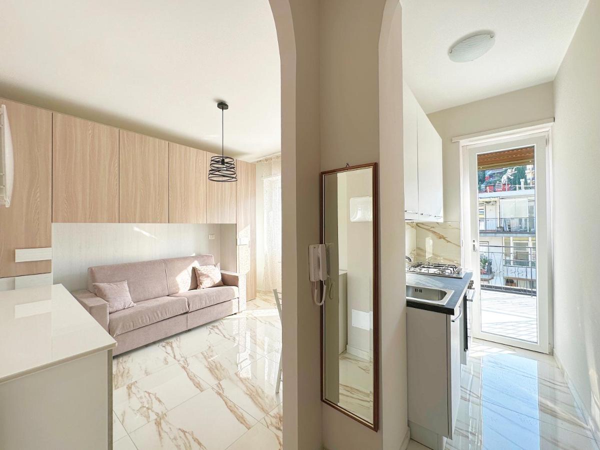 Wh - Un Posto Al Sole - Attico Monolocale Con Parcheggio Gratuito - 5 Minuti Dal Centro - Wifi Apartment Sanremo Exterior photo