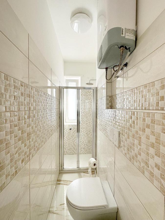 Wh - Un Posto Al Sole - Attico Monolocale Con Parcheggio Gratuito - 5 Minuti Dal Centro - Wifi Apartment Sanremo Exterior photo